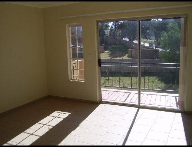 2 BEDROOM PROPERTY TO RENT IN GROBLERPARK